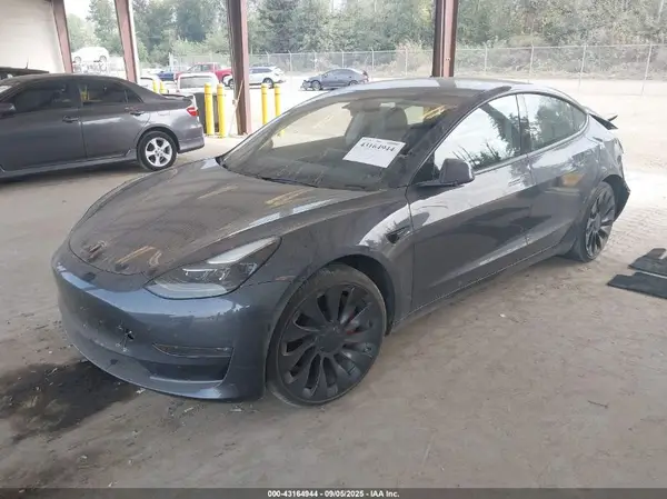 5YJ3E1ECXPF628022 2023 TESLA MODEL 3 - Image 2