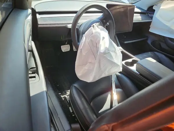 5YJ3E1ECXPF635200 2023 TESLA MODEL 3 - Image 8