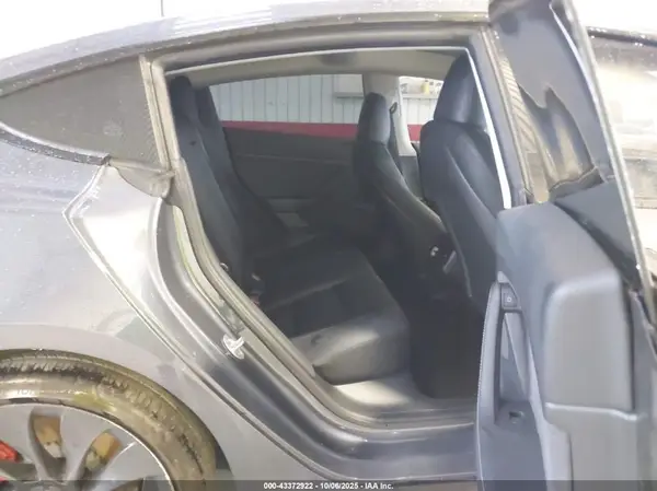 5YJ3E1ECXPF712261 2023 TESLA MODEL 3 - Image 8