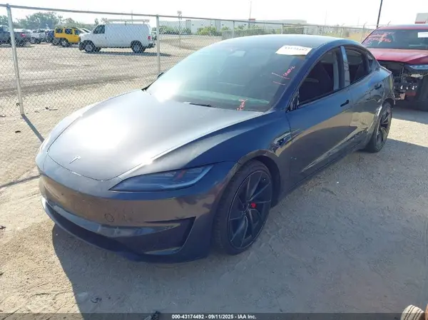 5YJ3E1ET0RF807978 2024 TESLA MODEL 3 - Image 2