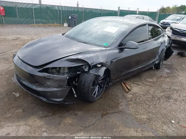 5YJ3E1ET0RF822318 2024 TESLA MODEL 3 - Image 2