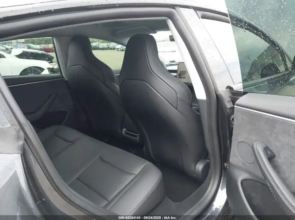 5YJ3E1ET0RF822318 2024 TESLA MODEL 3 - Image 8