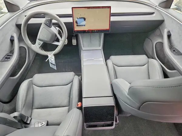 5YJ3E1ET0RF822836 2024 TESLA MODEL 3 - Image 8