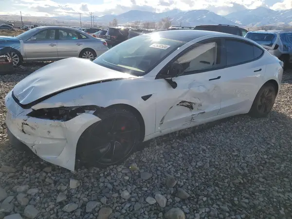 5YJ3E1ET0RF833626 2024 TESLA MODEL 3 - Image 1