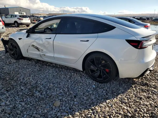5YJ3E1ET0RF833626 2024 TESLA MODEL 3 - Image 2