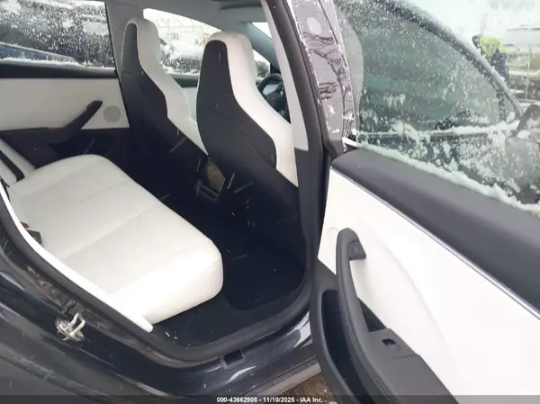 5YJ3E1ET0RF835537 2024 TESLA MODEL 3 - Image 8