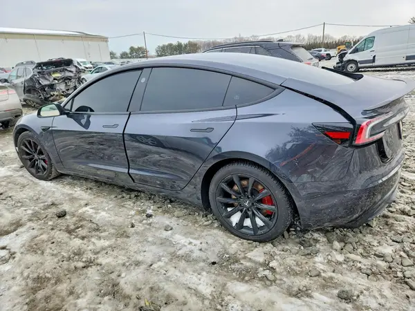 5YJ3E1ET0RF847767 2024 TESLA MODEL 3 - Image 2