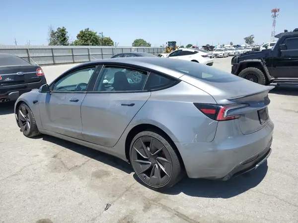 5YJ3E1ET0RF850863 2024 TESLA MODEL 3 - Image 2