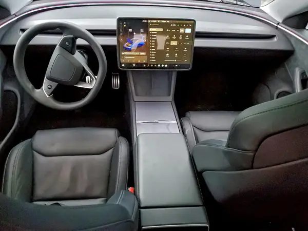 5YJ3E1ET0RF856176 2024 TESLA MODEL 3 - Image 8