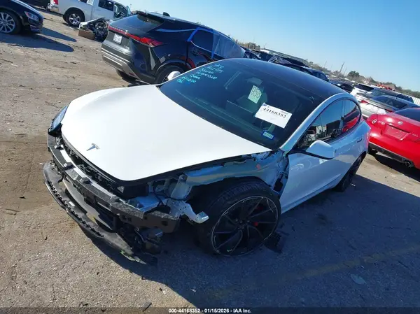 5YJ3E1ET0RF862785 2024 TESLA MODEL 3 - Image 2