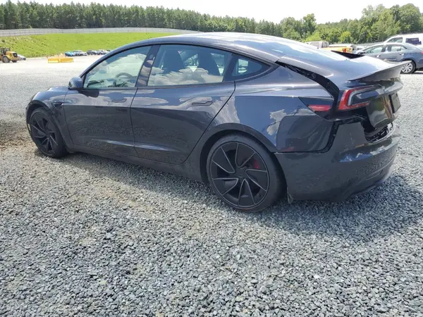 5YJ3E1ET0RF864407 2024 TESLA MODEL 3 - Image 2