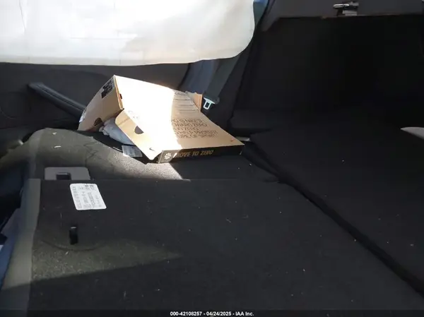 5YJ3E1ET0RF880929 2024 TESLA MODEL 3 - Image 8