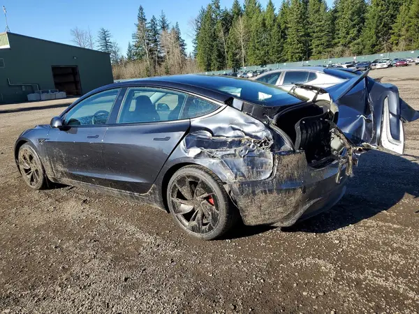 5YJ3E1ET0RF883264 2024 TESLA MODEL 3 - Image 2