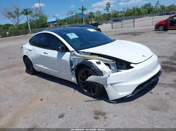 5YJ3E1ET0RF885497 2024 TESLA MODEL 3 - Image 1