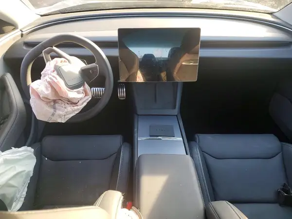 5YJ3E1ET0SF076619 2025 TESLA MODEL 3 - Image 8