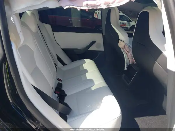 5YJ3E1ET0SF933067 2025 TESLA MODEL 3 - Image 8