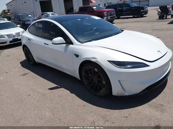 5YJ3E1ET1RF784730 2024 TESLA MODEL 3 - Image 1