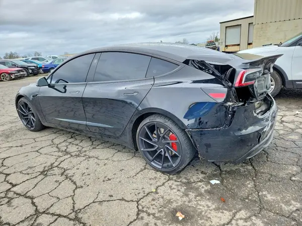 5YJ3E1ET1RF789085 2024 TESLA MODEL 3 - Image 2