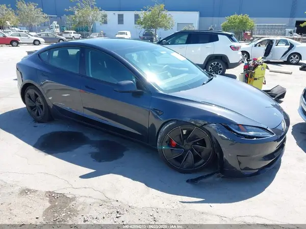 5YJ3E1ET1RF835966 2024 TESLA MODEL 3 - Image 1