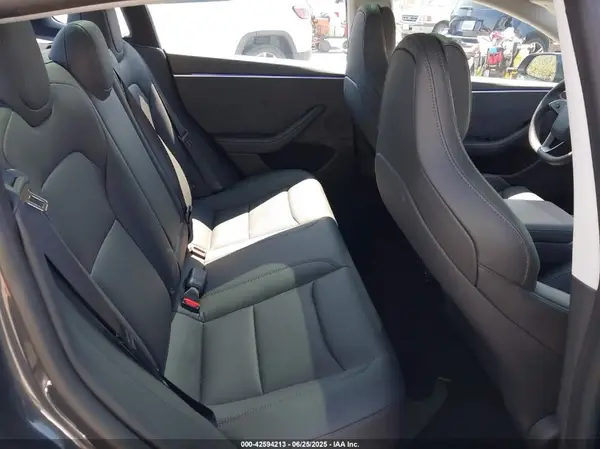 5YJ3E1ET1RF835966 2024 TESLA MODEL 3 - Image 8