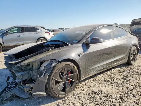 5YJ3E1ET1RF843954 2024 TESLA MODEL 3 - Image 1
