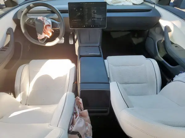 5YJ3E1ET1RF843954 2024 TESLA MODEL 3 - Image 8