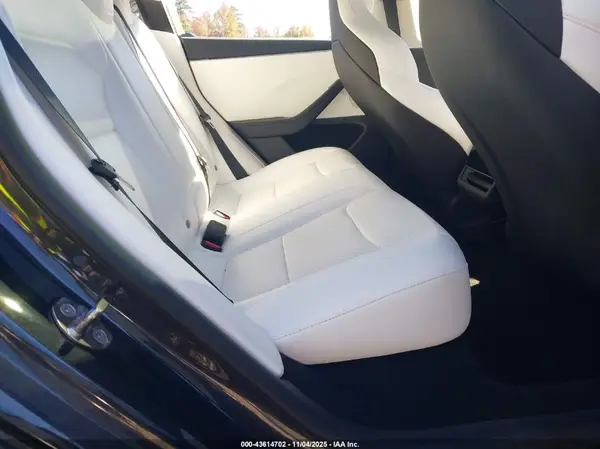 5YJ3E1ET1RF846725 2024 TESLA MODEL 3 - Image 8