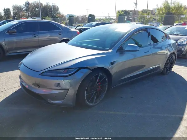 5YJ3E1ET1RF853397 2024 TESLA MODEL 3 - Image 2