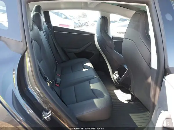 5YJ3E1ET1RF863380 2024 TESLA MODEL 3 - Image 8