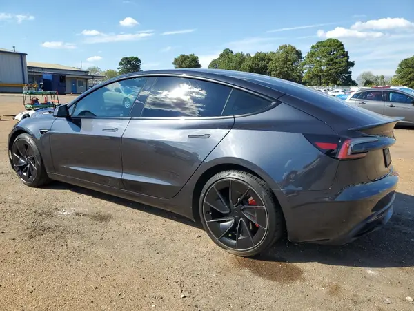 5YJ3E1ET1RF865338 2024 TESLA MODEL 3 - Image 2