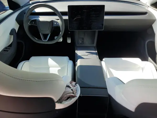 5YJ3E1ET1RF865338 2024 TESLA MODEL 3 - Image 8
