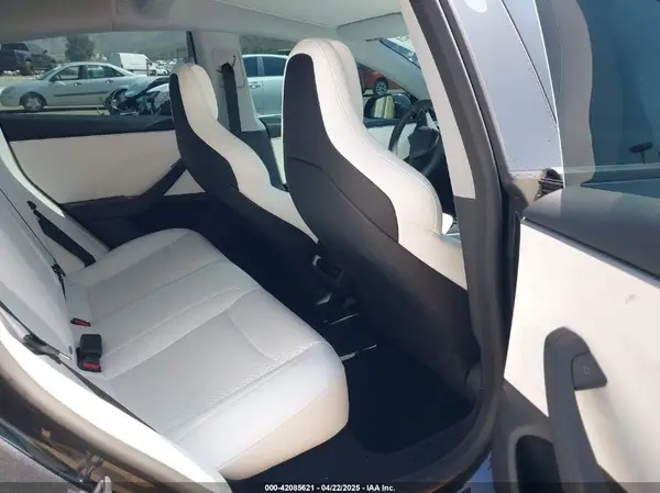 5YJ3E1ET1RF867803 2024 TESLA MODEL 3 - Image 8