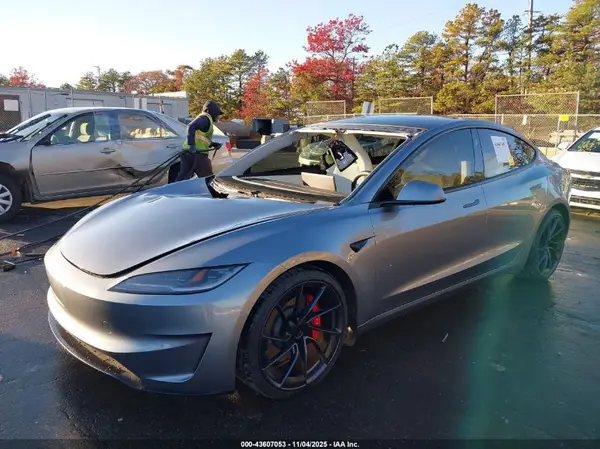 5YJ3E1ET1RF871916 2024 TESLA MODEL 3 - Image 2