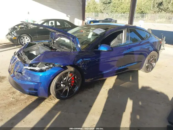 5YJ3E1ET1RF881524 2024 TESLA MODEL 3 - Image 2