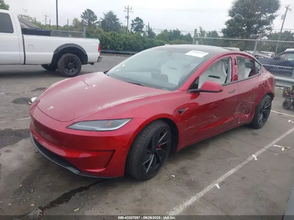 5YJ3E1ET1RF882060 2024 TESLA MODEL 3 - Image 2