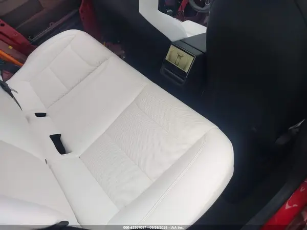 5YJ3E1ET1RF882060 2024 TESLA MODEL 3 - Image 8