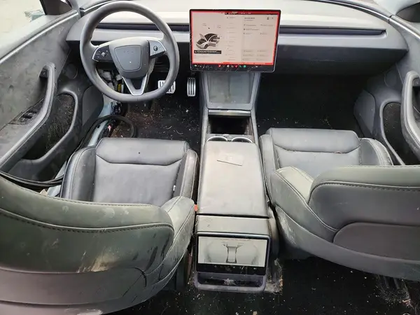 5YJ3E1ET1RF891938 2024 TESLA MODEL 3 - Image 8