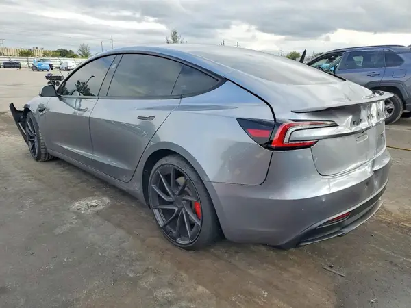 5YJ3E1ET1RF898923 2024 TESLA MODEL 3 - Image 2