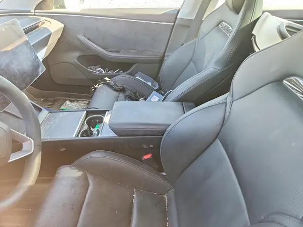5YJ3E1ET1RF898968 2024 TESLA MODEL 3 - Image 8
