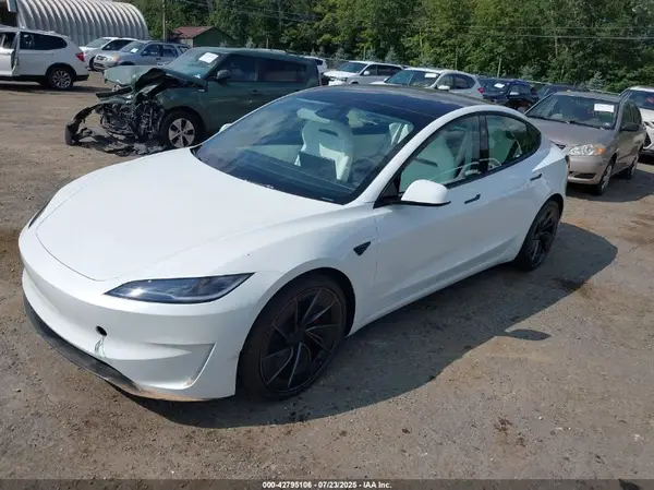5YJ3E1ET1SF028403 2025 TESLA MODEL 3 - Image 2