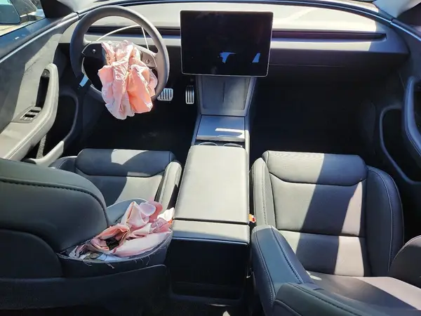 5YJ3E1ET1SF066410 2025 TESLA MODEL 3 - Image 8