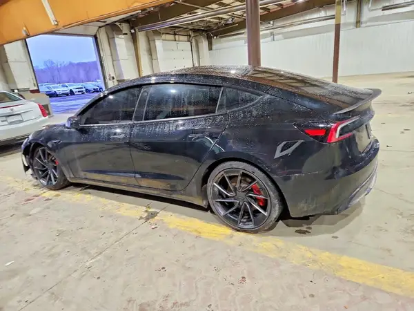 5YJ3E1ET1SF931943 2025 TESLA MODEL 3 - Image 2