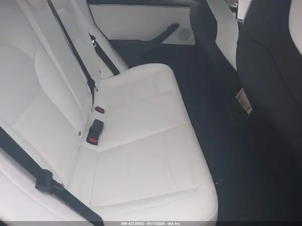 5YJ3E1ET1SF936219 2025 TESLA MODEL 3 - Image 8