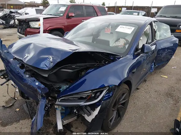 5YJ3E1ET1SF940027 2025 TESLA MODEL 3 - Image 2