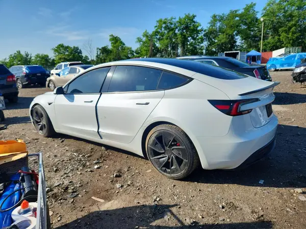 5YJ3E1ET1SF961069 2025 TESLA MODEL 3 - Image 2