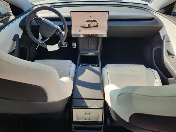 5YJ3E1ET1SF961069 2025 TESLA MODEL 3 - Image 8