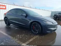 5YJ3E1ET1SF972833 2025 TESLA MODEL 3