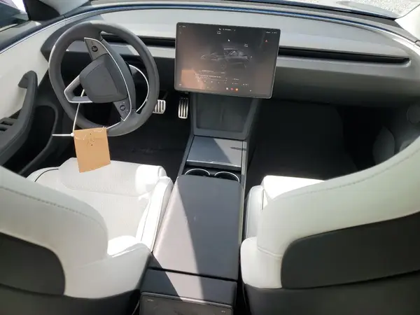 5YJ3E1ET2RF784333 2024 TESLA MODEL 3 - Image 8