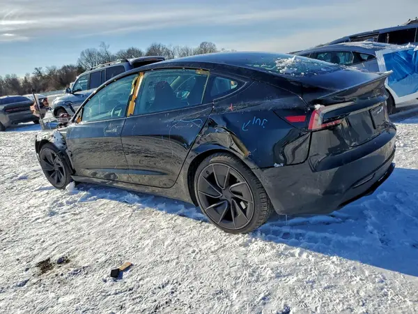 5YJ3E1ET2RF807075 2024 TESLA MODEL 3 - Image 2