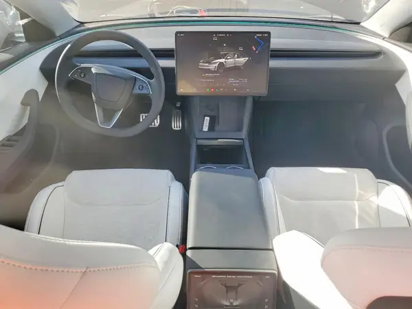 5YJ3E1ET2RF832011 2024 TESLA MODEL 3 - Image 8